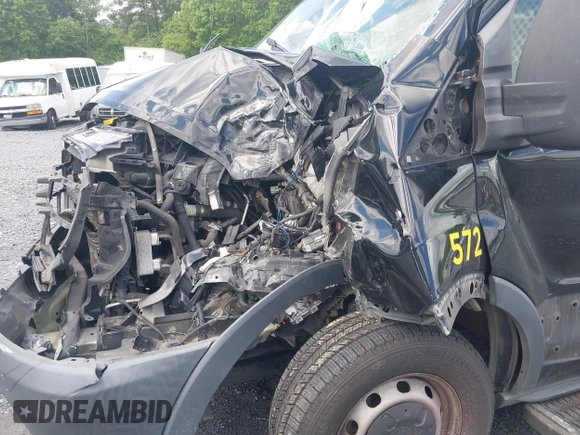 2017 Ford Transit z VIN 1FTYR3XV6HKB38623, wystawiony jako IAAI lot #42238054 z przebiegiem Nie podano mil oraz . Historia ofert i sprzedaży dostępna na DreamBid. Obrazek 6.