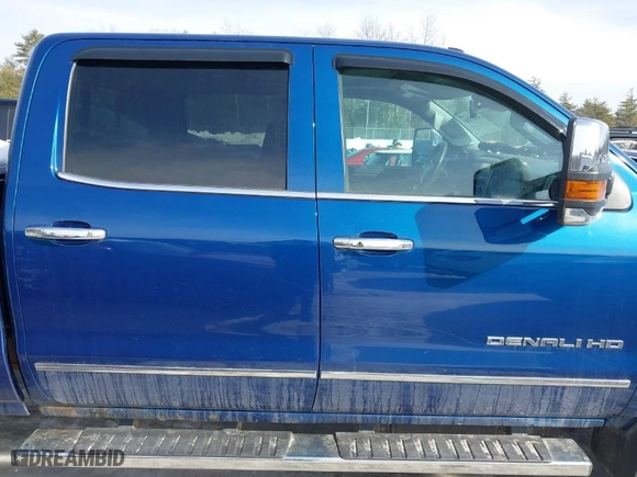 2015 GMC Sierra 2500HD available WiFi Denali with VIN 1GT120E8XFF623208, listed as a IAAI auction lot 41607260 with NaN miles. Bid and sale history available at carsss.com. Image 13.