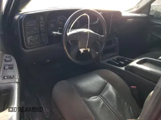 2003 Chevrolet Silverado 1500 with VIN 2GCEK19TX31105169, listed as a Copart auction lot 85655784 with 137,671 mi miles and Salvage Title. Bid and sale history available at carsss.com. Image 8.