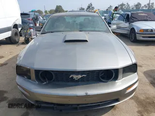 2008 Ford Mustang GT Deluxe z VIN 1ZVHT82H585183161, wystawiony jako IAAI lot #42421278 z przebiegiem 211 972 mil mil oraz . Historia ofert i sprzedaży dostępna na DreamBid. Obrazek 12.