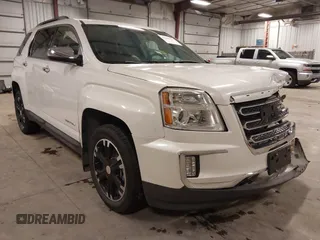 2017 GMC Terrain SLT z VIN 2GKFLUE31H6266551, wystawiony jako IAAI lot #42145037 z przebiegiem 28 025 mil mil oraz . Historia ofert i sprzedaży dostępna na DreamBid. Obrazek 1.