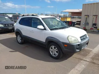 2006 Hyundai Tucson GLS with VIN KM8JN12D06U368350, listed as a IAAI auction lot 41645473 with 127,217 mi miles. Bid and sale history available at carsss.com. Image 1.