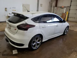 2017 Ford Focus ST with VIN 1FADP3L9XHL273004, listed as a Copart auction lot 46921955 with 103,619 mi miles and Clean Title. Bid and sale history available at carsss.com. Image 3.