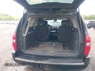 2009 Chevrolet Tahoe LTZ z VIN 1GNFK33059R297641, wystawiony jako IAAI lot #42099230 z przebiegiem 226 402 mil mil oraz . Historia ofert i sprzedaży dostępna na DreamBid. Obrazek 17.