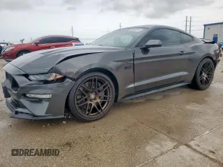 2018 Ford Mustang GT z VIN 1FA6P8CF5J5180073, wystawiony jako Copart lot #60554395 z przebiegiem 65 548 mil mil oraz Czysty tytuł • Clean title. Historia ofert i sprzedaży dostępna na DreamBid. Obrazek 1.