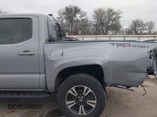 2018 Toyota Tacoma SR5 with VIN 5TFAZ5CNXJX065431, listed as a IAAI auction lot 41491056 with 39,024 mi miles and . Bid and sale history available at DreamBid. Image 19.