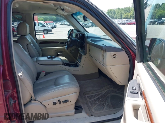 2004 Cadillac Escalade с VIN 1GYEK63N64R174662, выставлен на аукционе IAAI как лот 42442912 с пробегом 184 450 миль миль и . История ставок и продаж доступна на DreamBid. Изображение 5.