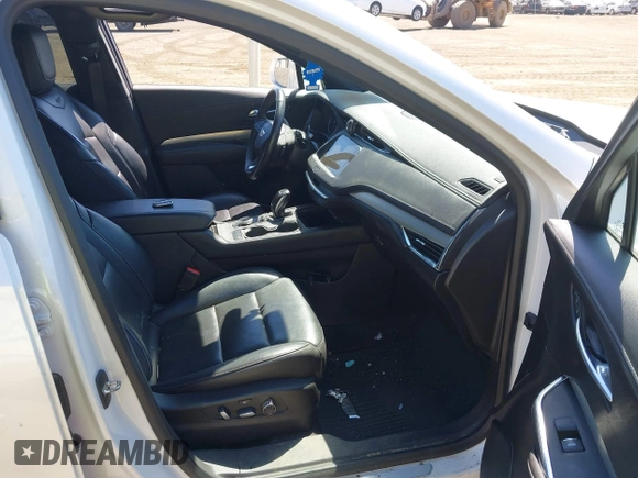 2019 Cadillac XT4 AWD Premium Luxury with VIN 1GYFZDR41KF154742, listed as a IAAI auction lot 42471905 with 137,035 mi miles and . Bid and sale history available at DreamBid. Image 5.