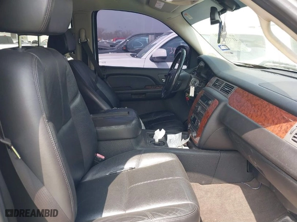 2008 Chevrolet Silverado 1500 LTZ with VIN 3GCEC13J88G286789, listed as a IAAI auction lot 41777520 with 315,993 mi miles. Bid and sale history available at carsss.com. Image 5.