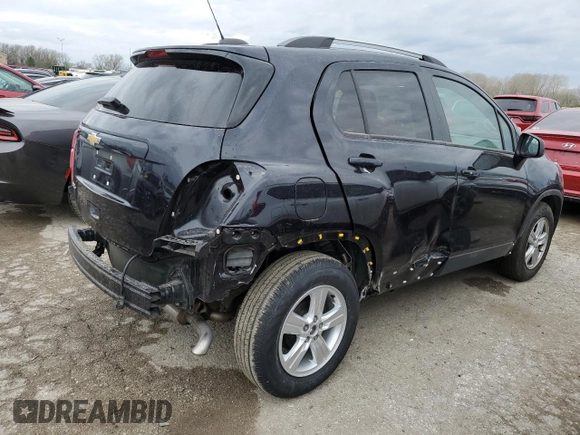 2022 Chevrolet Trax LT with VIN KL7CJLSM3NB547767, listed as a Copart auction lot 47861944 with 17,647 mi miles and Salvage Title. Bid and sale history available at carsss.com. Image 3.