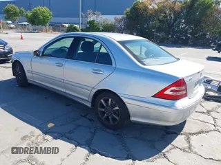 2007 Mercedes-Benz C 280 Luxury z VIN WDBRF54H17A940538, wystawiony jako IAAI lot #42236100 z przebiegiem 147 781 mil mil oraz . Historia ofert i sprzedaży dostępna na DreamBid. Obrazek 3.