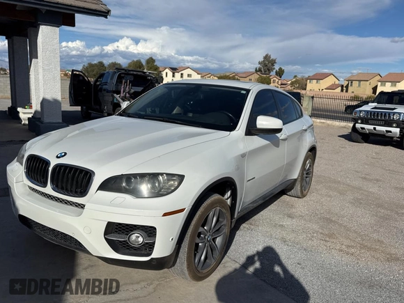 2014 BMW X6 xDrive35i with VIN 5UXFG2C58E0H09681, listed as a Copart auction lot 45767125 with 120,171 mi miles and Salvage Title. Bid and sale history available at carsss.com. Image 2.