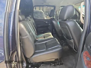 2010 Chevrolet Avalanche LT with VIN 3GNNCFE09AG124832, listed as a Copart auction lot 86728894 with 136,595 mi miles and Clean Title. Bid and sale history available at carsss.com. Image 6.