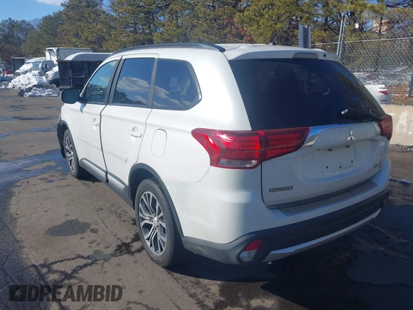 2016 Mitsubishi Outlander SE with VIN JA4AZ3A34GZ035189, listed as a IAAI auction lot 41531995 with 227,574 mi miles and . Bid and sale history available at DreamBid. Image 3.