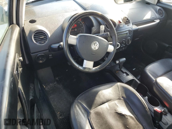 2009 Volkswagen New Beetle Coupe S with VIN 3VWPW31C39M512494, listed as a Copart auction lot 42221465 with 168,850 mi miles and Salvage Title. Bid and sale history available at carsss.com. Image 8.