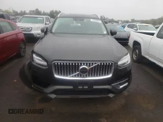 2022 Volvo XC90 Inscription with VIN YV4A221L3N1777824, listed as a Copart auction lot 72536074 with 27,096 mi miles and Salvage title. Bid and sale history available at DreamBid. Image 5.