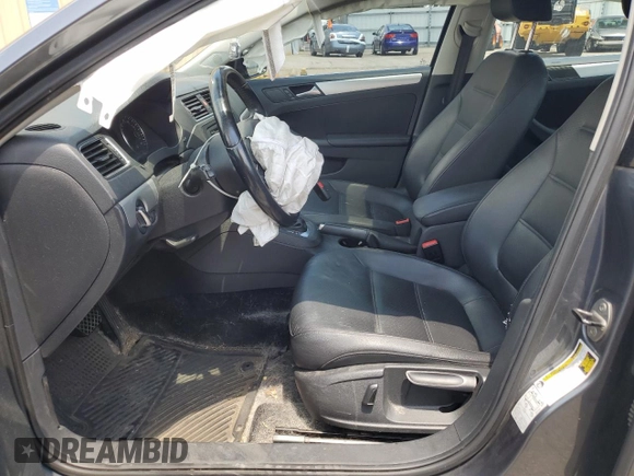 2013 Volkswagen Jetta SE with VIN 3VWDP7AJ8DM449097, listed as a Copart auction lot 62155135 with 130,266 mi miles and Salvage title. Bid and sale history available at DreamBid. Image 7.