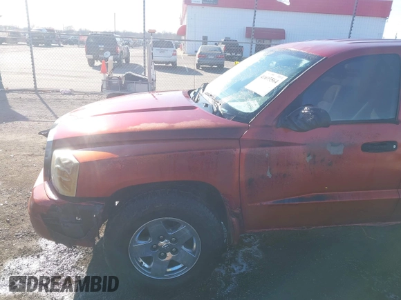 2006 Dodge Dakota SLT with VIN 1D7HE48K36S623701, listed as a IAAI auction lot 41695564 with 130,147 mi miles and . Bid and sale history available at carsss.com. Image 12.