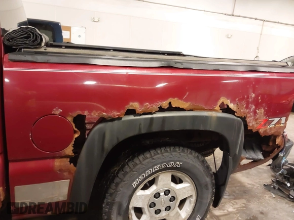 2006 Chevrolet Silverado 1500 LT1 with VIN 2GCEK13T861135557, listed as a IAAI auction lot 42057498 with 174,440 mi miles and . Bid and sale history available at DreamBid. Image 18.