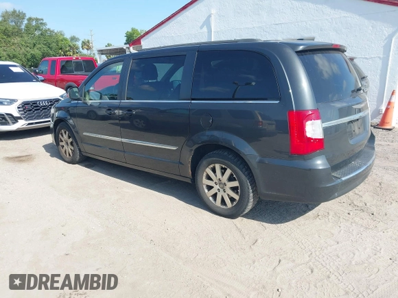 2011 Chrysler Town & Country Touring-L with VIN 2A4RR8DG4BR784138, listed as a IAAI auction lot 42124052 with 105,645 mi miles. Bid and sale history available at carsss.com. Image 3.