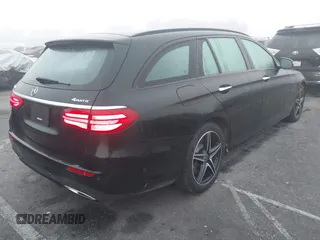 2018 Mercedes-Benz E 400 with VIN WDDZH6GB5JA430425, listed as a IAAI auction lot 41624665 with 81,100 mi miles and . Bid and sale history available at DreamBid. Image 4.