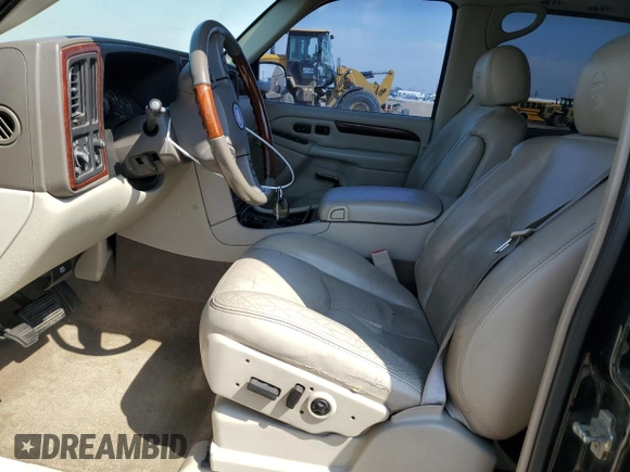 2006 Cadillac Escalade z VIN 1GYEK63N66R118790, wystawiony jako Copart lot #54369545 z przebiegiem 224 096 mil mil oraz Szkoda całkowita • Salvage title. Historia ofert i sprzedaży dostępna na DreamBid. Obrazek 7.