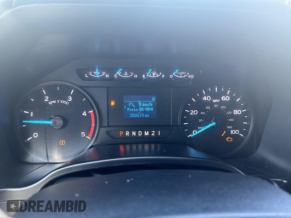 2018 Ford Super Duty F-250 SRW XL with VIN 1FT7W2BT1JEC39660, listed as a IAAI auction lot 42070770 with 300,079 mi miles. Bid and sale history available at carsss.com. Image 7.