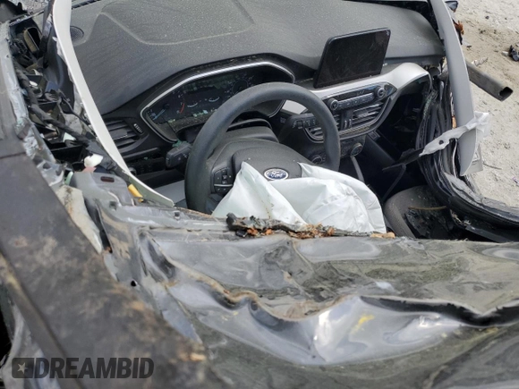 2021 Ford Escape SE with VIN 1FMCU0G65MUB10435, listed as a Copart auction lot 51562635 with 58,511 mi miles and Salvage title. Bid and sale history available at DreamBid. Image 8.