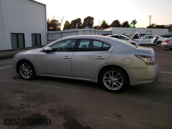 2013 Nissan Maxima SV with VIN 1N4AA5AP3DC835028, listed as a Copart auction lot 88123305 with 154,962 mi miles and Clean title. Bid and sale history available at DreamBid. Image 2.