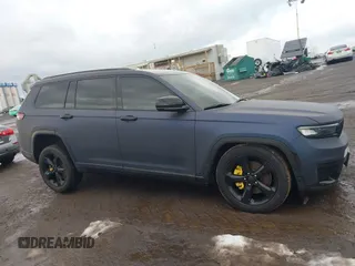 2021 Jeep Grand Cherokee Altitude z VIN 1C4RJKAG4M8168937, wystawiony jako IAAI lot #41556239 z przebiegiem 32 610 mil mil oraz . Historia ofert i sprzedaży dostępna na DreamBid. Obrazek 14.