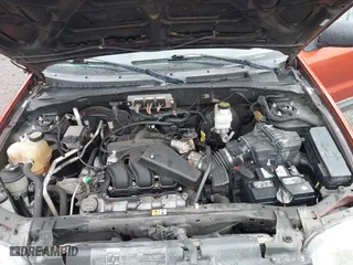 2007 Ford Escape XLT with VIN 1FMYU93177KA38867, listed as a IAAI auction lot 41652994 with 136,730 mi miles. Bid and sale history available at carsss.com. Image 10.