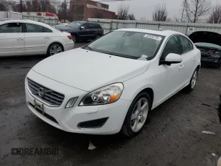 2013 Volvo S60 T5 with VIN YV1612FH9D2206163, listed as a Copart auction lot 50938745 with 111,747 mi miles and Salvage Title. Bid and sale history available at carsss.com. Image 1.