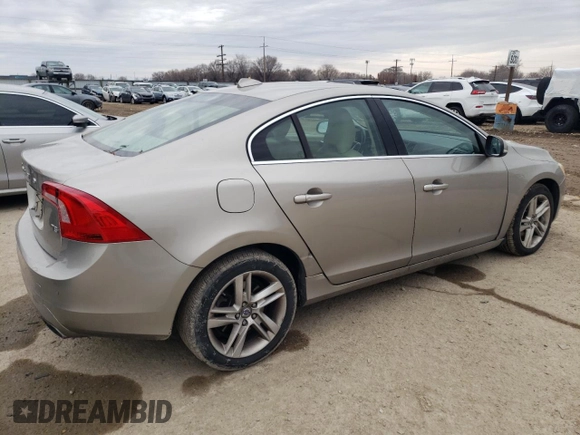 2015 Volvo S60 T5 Drive-E Premier Plus with VIN YV126MFC8F1307154, listed as a Copart auction lot 87926365 with 90,403 mi miles and Clean Title. Bid and sale history available at DreamBid. Image 3.
