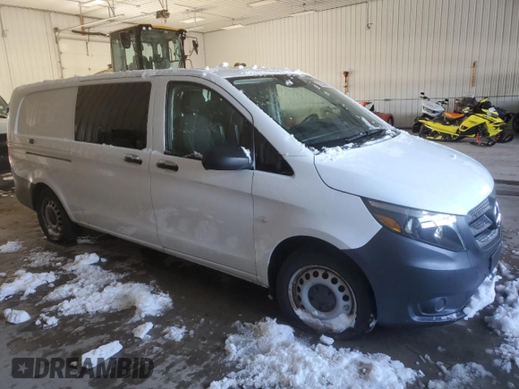 2018 Mercedes-Benz Metris Cargo with VIN WD3PG3EA1J3492898, listed as a Copart auction lot 72362084 with 130,100 mi miles and Clean Title. Bid and sale history available at carsss.com. Image 4.