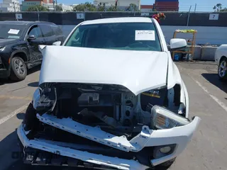 2016 Toyota Tacoma SR5 with VIN 5TFAX5GN8GX053836, listed as a IAAI auction lot 41973740 with 191,653 mi miles. Bid and sale history available at carsss.com. Image 6.