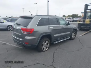 2013 Jeep Grand Cherokee Limited with VIN 1C4RJEBTXDC539433, listed as a IAAI auction lot 42046724 with 266,913 mi miles. Bid and sale history available at carsss.com. Image 4.