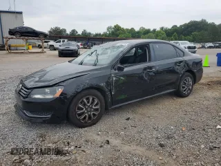 2014 Volkswagen Passat S z VIN 1VWAS7A33EC107871, wystawiony jako Copart lot #57851445 z przebiegiem 138 829 mil mil oraz Szkoda całkowita • Salvage title. Historia ofert i sprzedaży dostępna na DreamBid. Obrazek 1.
