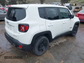 2022 Jeep Renegade Sport with VIN ZACNJDA1XNPN56686, listed as a IAAI auction lot 41779626 with 31,842 mi miles and . Bid and sale history available at DreamBid. Image 4.