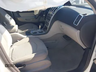 2010 GMC Acadia SL with VIN 1GKLRKED0AJ121296, listed as a IAAI auction lot 41633947 with 162,711 mi miles. Bid and sale history available at carsss.com. Image 5.
