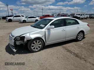 2005 Toyota Avalon XL z VIN 4T1BK36B25U061701, wystawiony jako Copart lot #58007825 z przebiegiem 207 885 mil mil oraz Szkoda całkowita • Salvage title. Historia ofert i sprzedaży dostępna na DreamBid. Obrazek 1.