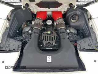 2014 Ferrari 458 Italia z VIN ZFF68NHA1E0198612, wystawiony jako Copart lot #54941365 z przebiegiem 4 506 mil mil oraz Szkoda całkowita • Salvage title. Historia ofert i sprzedaży dostępna na DreamBid. Obrazek 12.