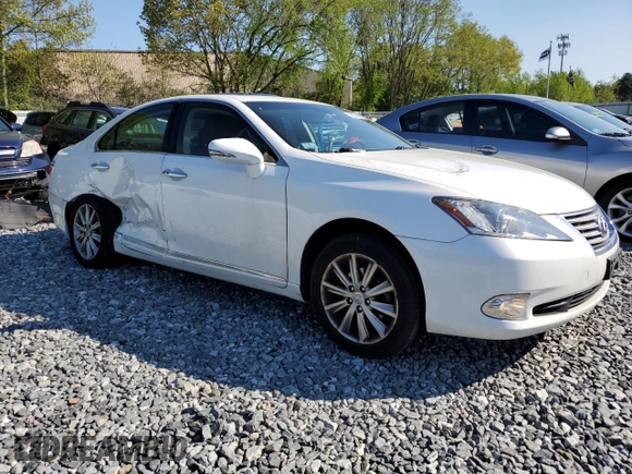 2012 Lexus ES 330 z VIN JTHBK1EG6C2479319, wystawiony jako Copart lot #56238455 z przebiegiem 112 149 mil mil oraz Czysty tytuł • Clean title. Historia ofert i sprzedaży dostępna na DreamBid. Obrazek 4.