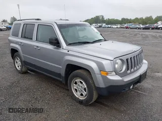2015 Jeep Patriot Sport z VIN 1C4NJRBB7FD426307, wystawiony jako IAAI lot #42261801 z przebiegiem 160 795 mil mil oraz . Historia ofert i sprzedaży dostępna na DreamBid. Obrazek 1.