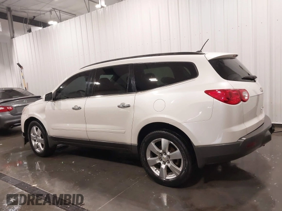 2012 Chevrolet Traverse 1LT z VIN 1GNKRGED5CJ410592, wystawiony jako IAAI lot #41714693 z przebiegiem 108 206 mil mil oraz . Historia ofert i sprzedaży dostępna na DreamBid. Obrazek 15.