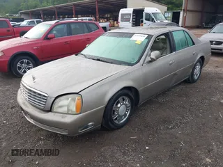 2003 Cadillac DeVille z VIN 1G6KD54Y33U168709, wystawiony jako IAAI lot #42197430 z przebiegiem 287 747 mil mil oraz . Historia ofert i sprzedaży dostępna na DreamBid. Obrazek 2.