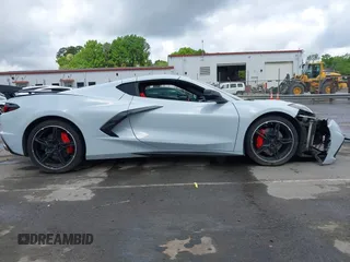 2020 Chevrolet Corvette 2LT z VIN 1G1Y72D49L5100105, wystawiony jako IAAI lot #42009521 z przebiegiem 44 248 mil mil oraz . Historia ofert i sprzedaży dostępna na DreamBid. Obrazek 13.