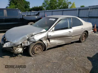 1997 Honda Accord LX с VIN 1HGCD5635VA107709, выставлен на аукционе Copart как лот 59058415 с пробегом 299 466 миль миль и Списание • Salvage title. История ставок и продаж доступна на DreamBid. Изображение 1.