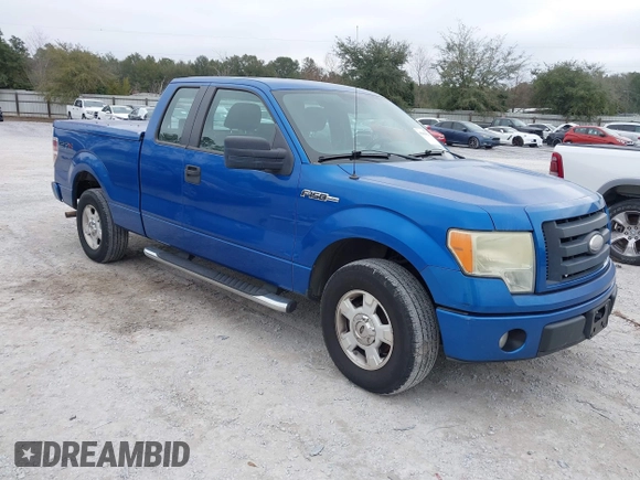 2009 Ford F-150 STX with VIN 1FTRX12W89KB25047, listed as a IAAI auction lot 41484924 with 310,768 mi miles. Bid and sale history available at carsss.com. Image 1.