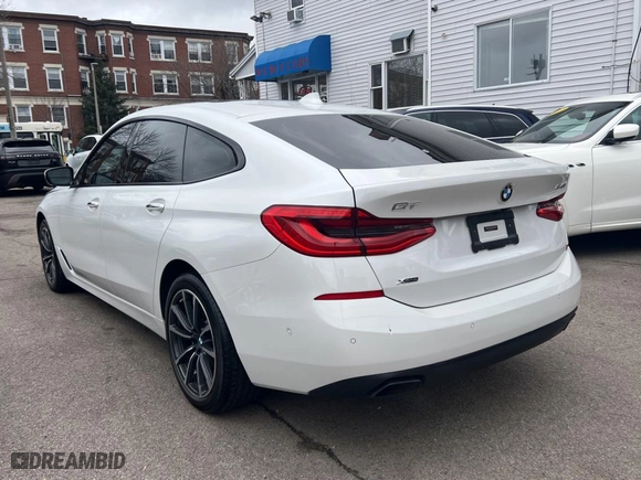 2018 BMW 6 Series 640i xDrive with VIN WBAJV6C52JBK07251, listed as a Copart auction lot 44818483 with 35,100 mi miles. Bid and sale history available at carsss.com. Image 3.