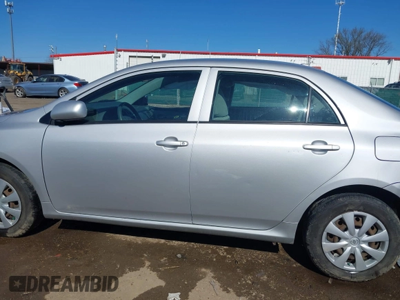 2009 Toyota Corolla with VIN 1NXBU40E29Z040503, listed as a IAAI auction lot 42041151 with 88,462 mi miles. Bid and sale history available at carsss.com. Image 15.
